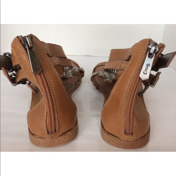 New Circus Sam Edelman Macy Gladiator Metal Antique Studs Leather Women Sandal 6 - Picture 4 of 9